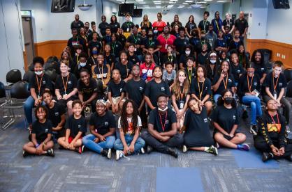 Group shot of middle school students in the verizon summer camp program